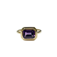 Amethyst Solitaire Ring in 9K Yellow Gold
