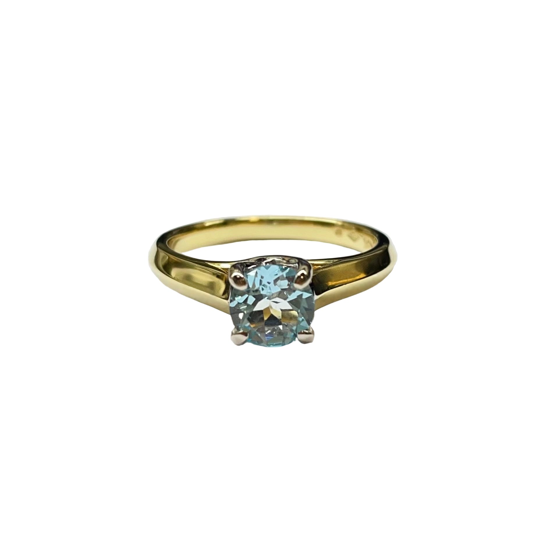 Aquamarine Solitaire Ring in 18K Yellow Gold