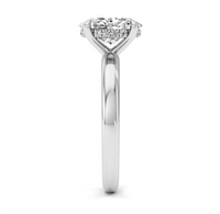 Lab Grown Oval Cut Diamond in 18ct Gold