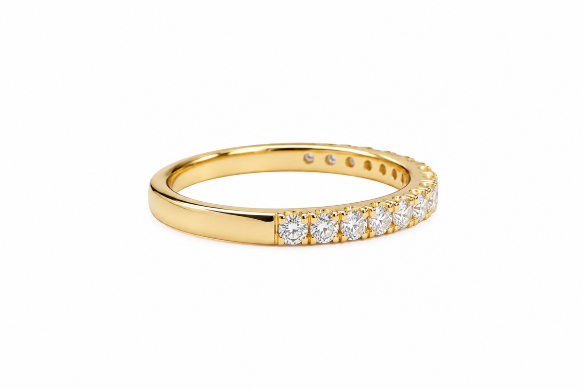 Diamond Dainty Wedding Band in 18ct Gold