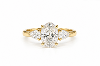 Oval Lab-Grown diamond with Pear shape on shoulders