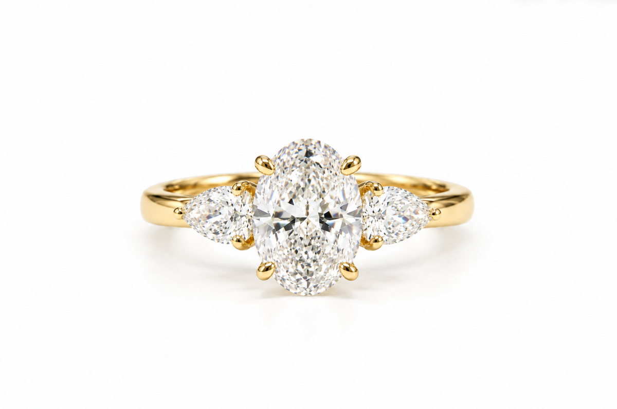 Oval Lab-Grown diamond with Pear shape on shoulders