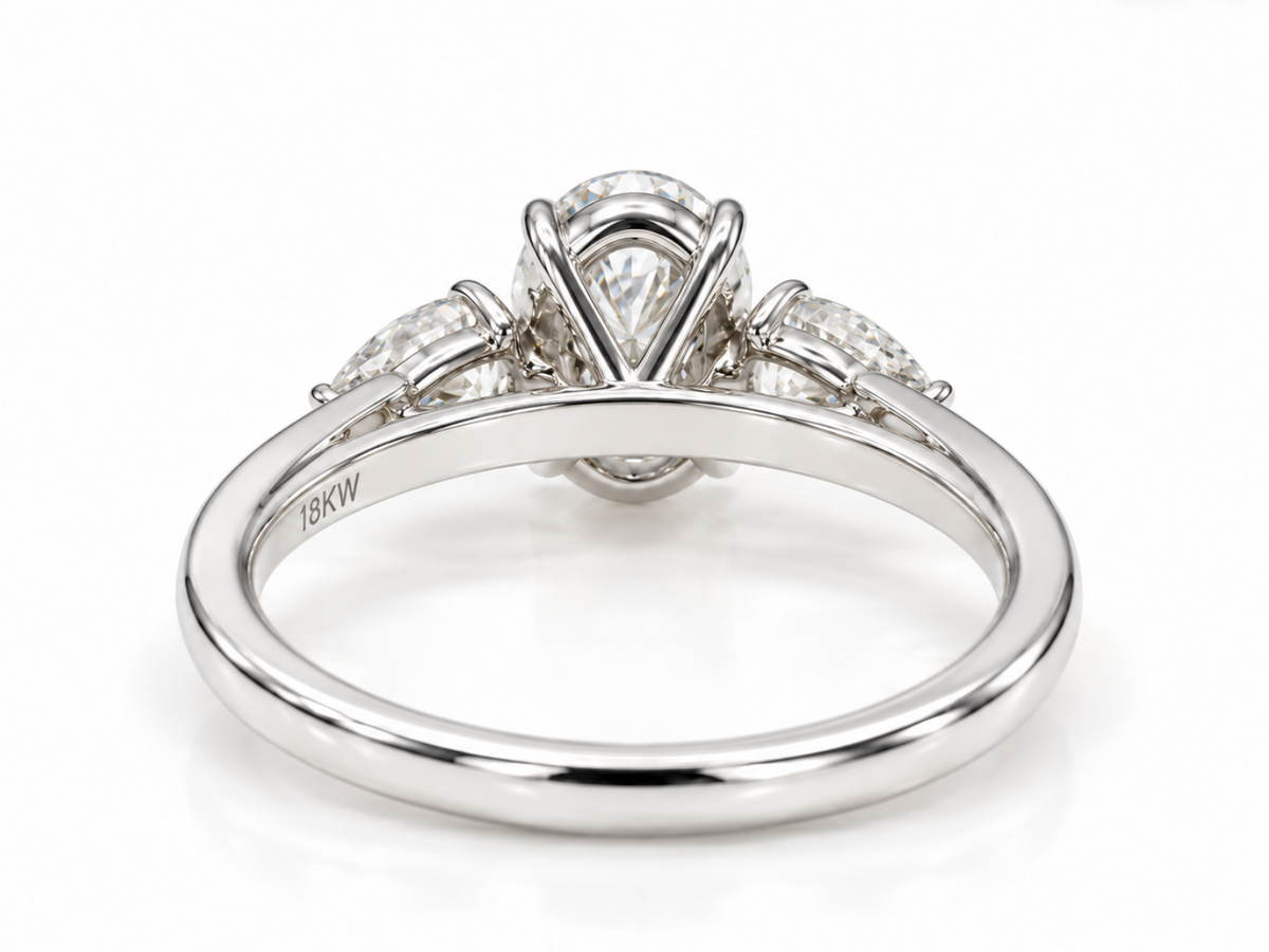 Oval Lab-Grown diamond with Pear shape on shoulders